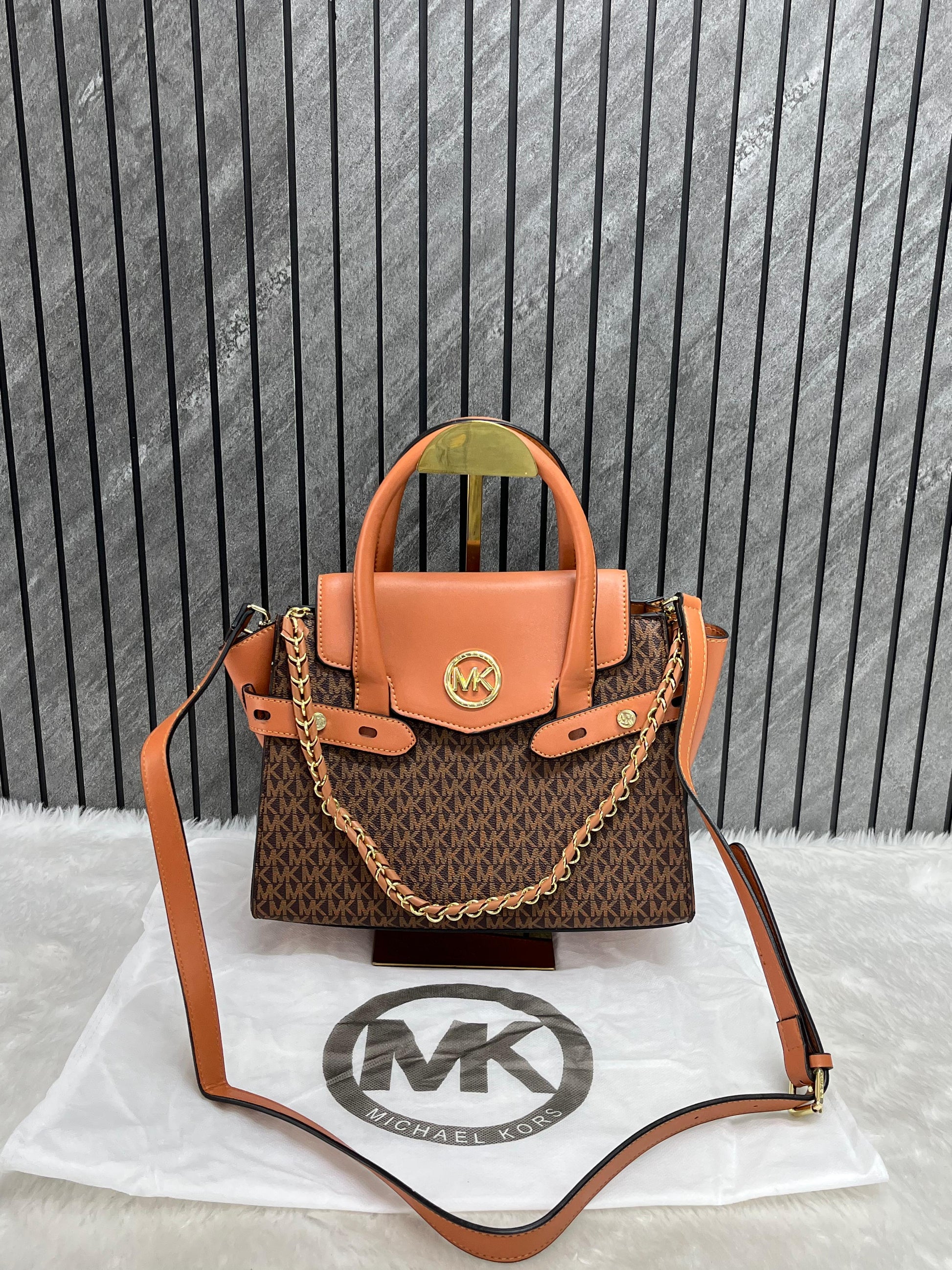 Premium shoulder bag