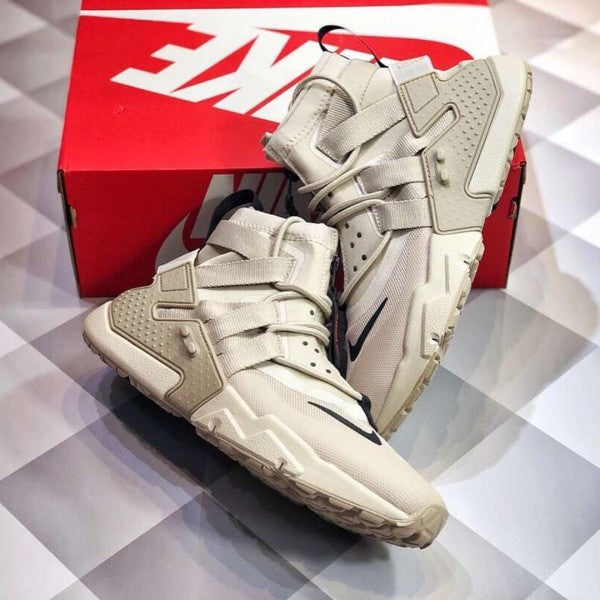 Air huarache grip desert