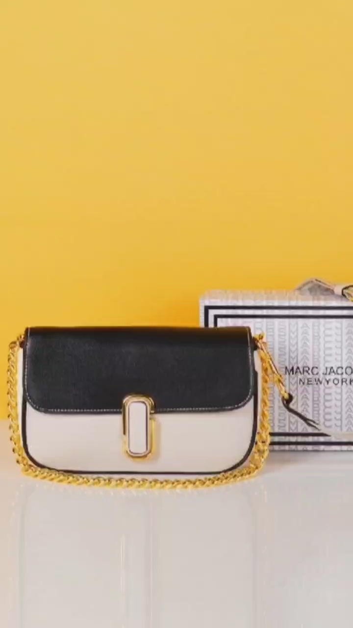 Shoulder bag with og box & dust bag