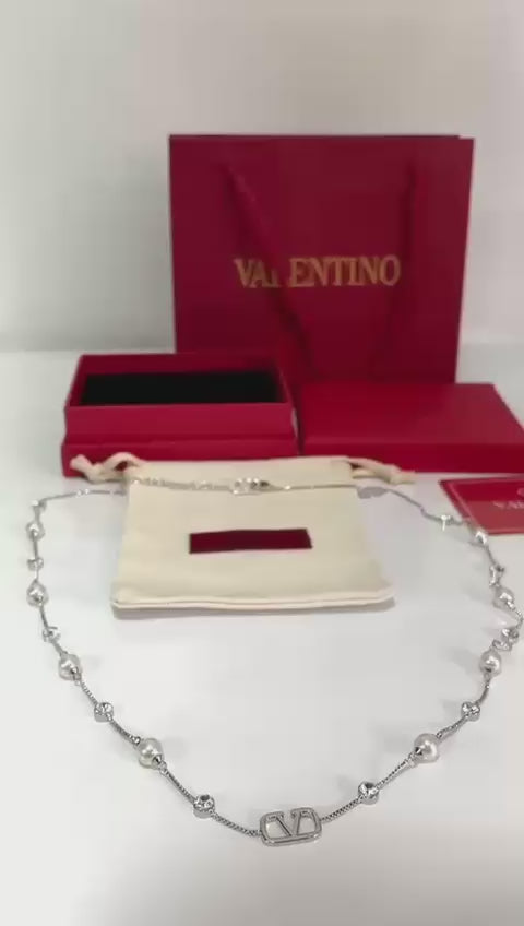 Garavani pearl neck chains