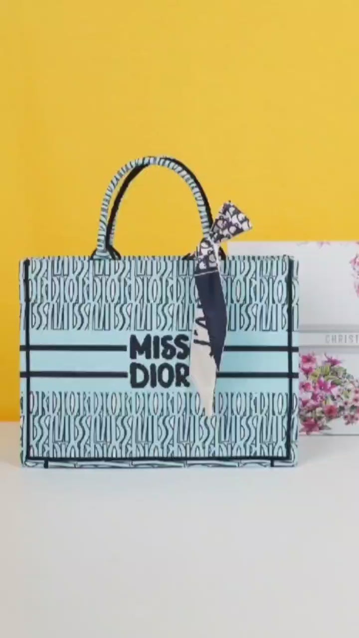 MD premium book tote