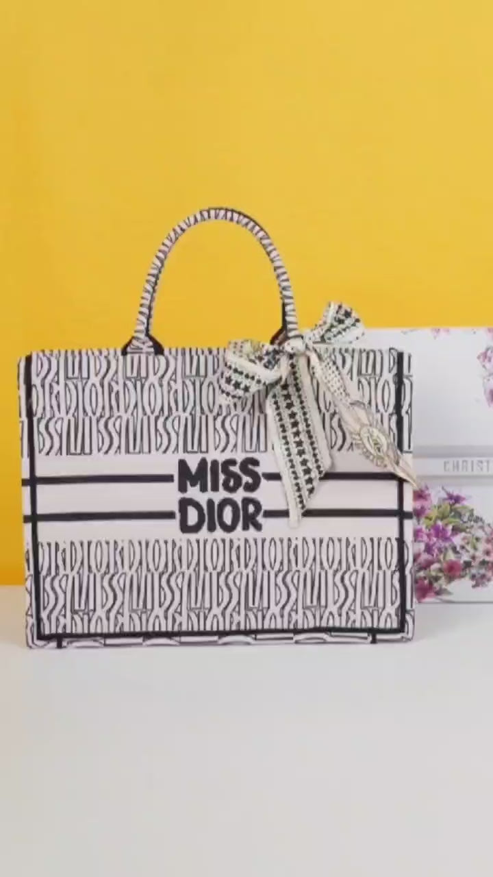 MD premium book tote