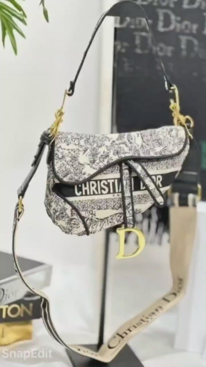 Saddle jungle edition