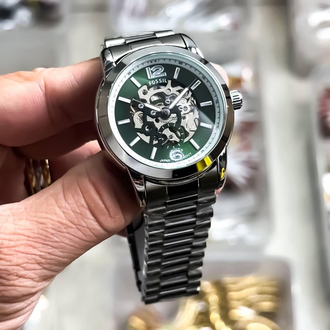 Premium quality watch