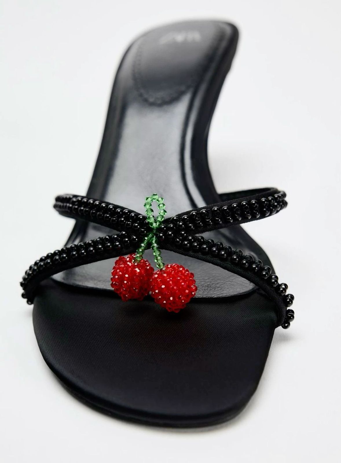 ZARA LATEST STORE ARTICLE