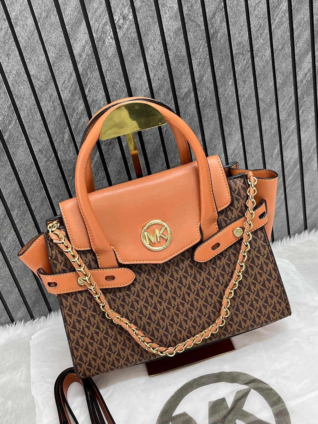 Premium shoulder bag