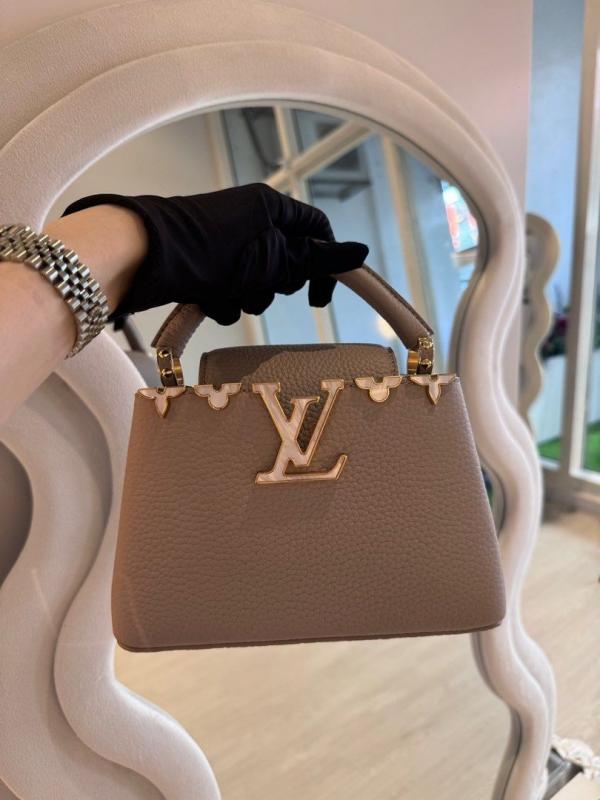 CAPUCINES BB SHOULDER BAG