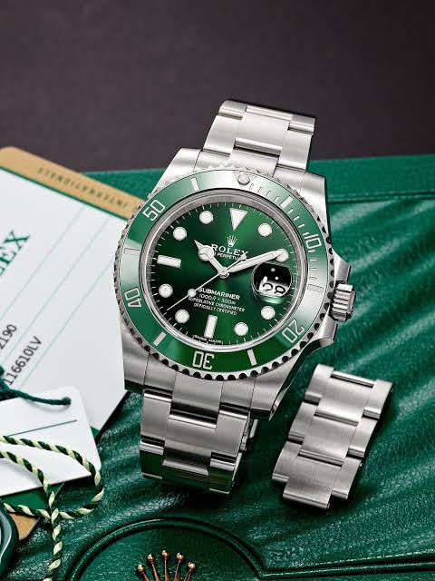 SUBMARINER GREEN DIAL
