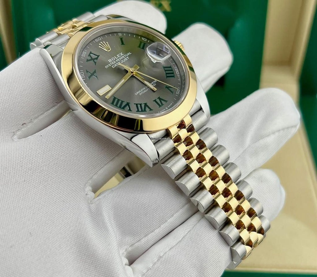 Premium quality watch