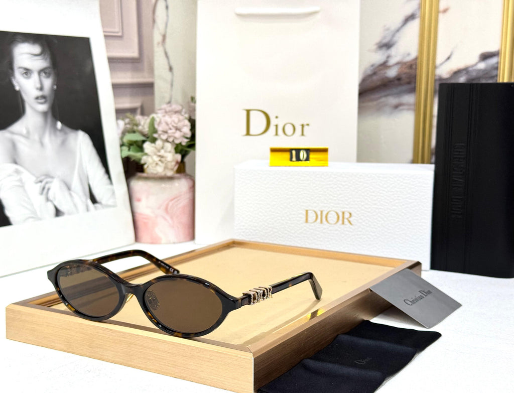 WOMEN SUNGLASSES