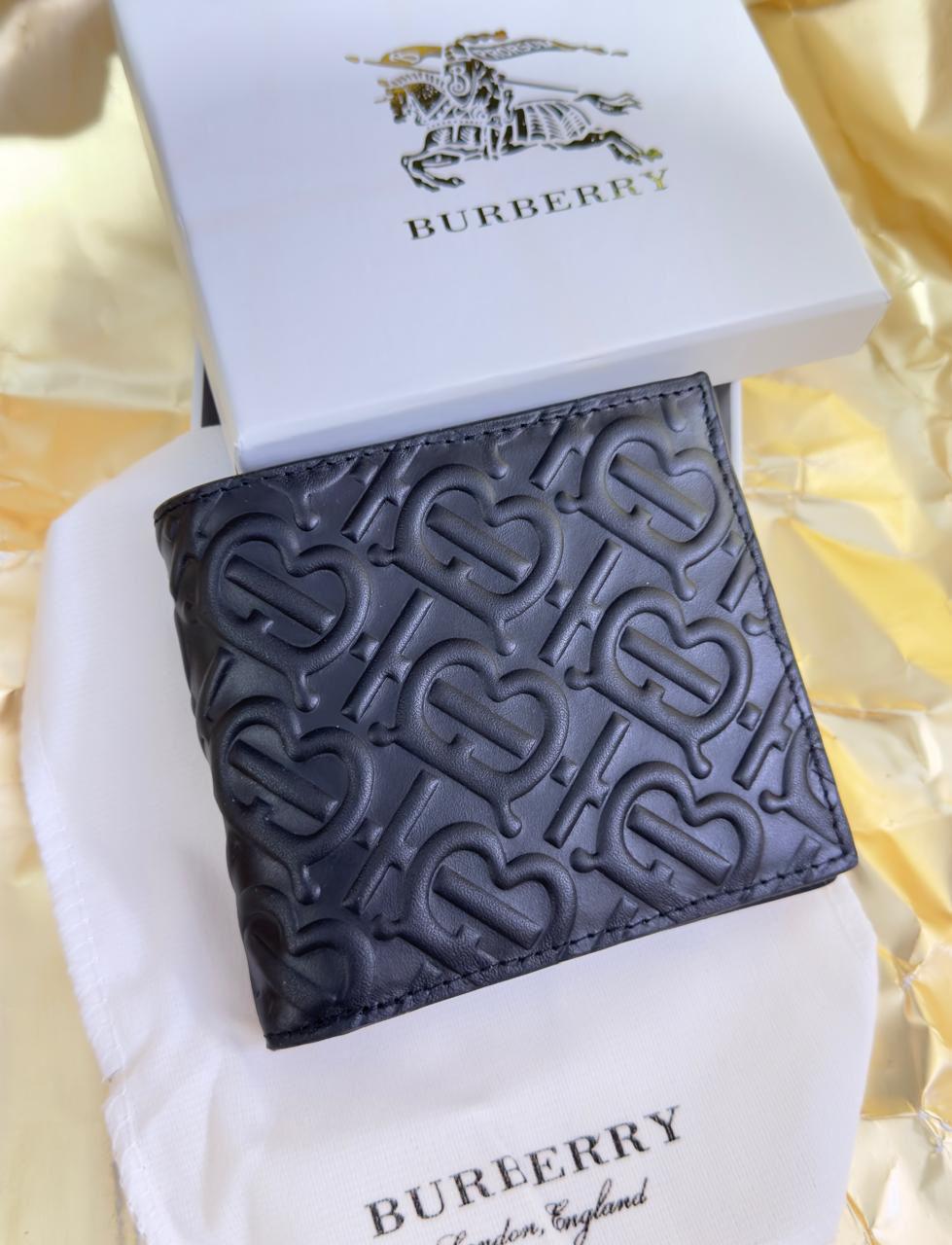 Assorted branded mens wallet