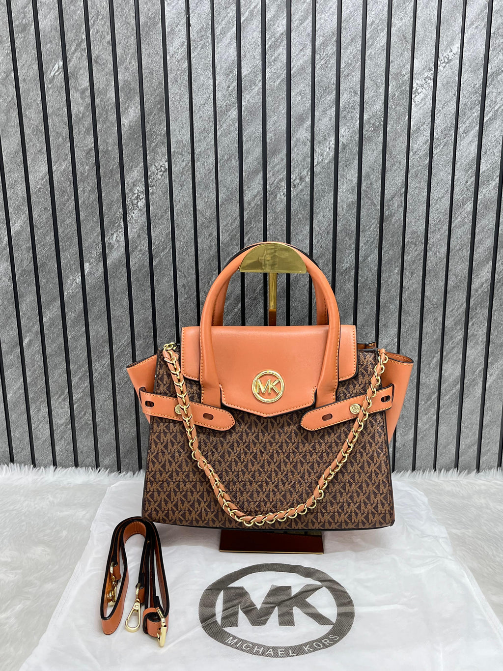 Premium shoulder bag