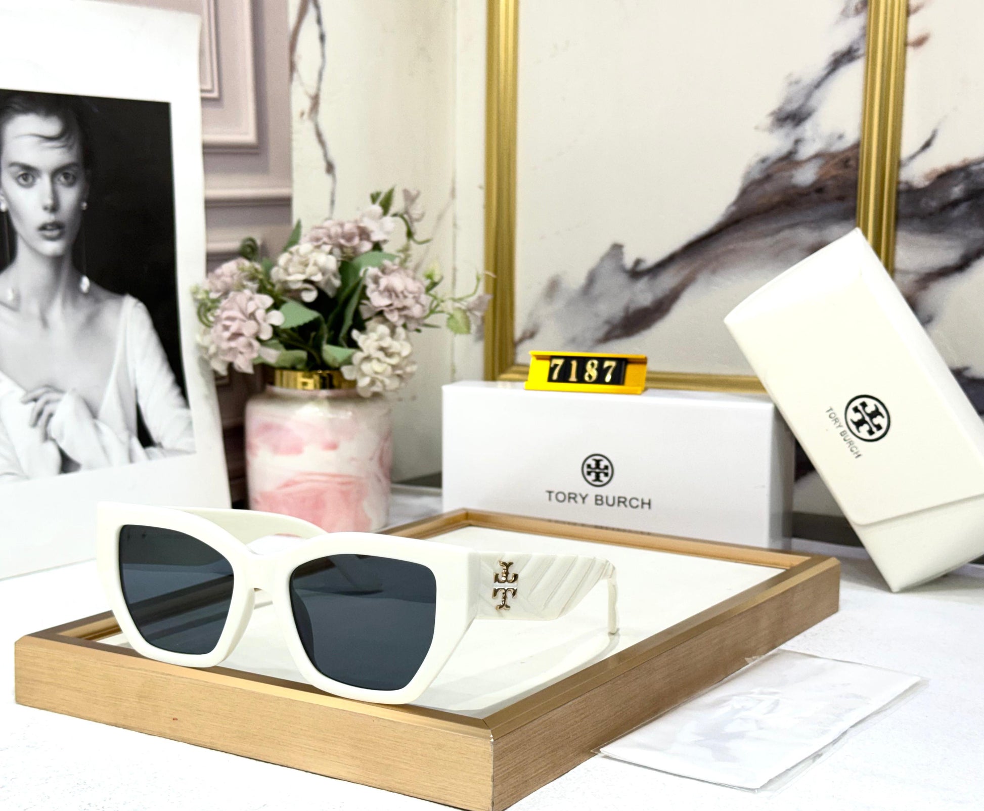 TB WOMEN SUNGLASSES