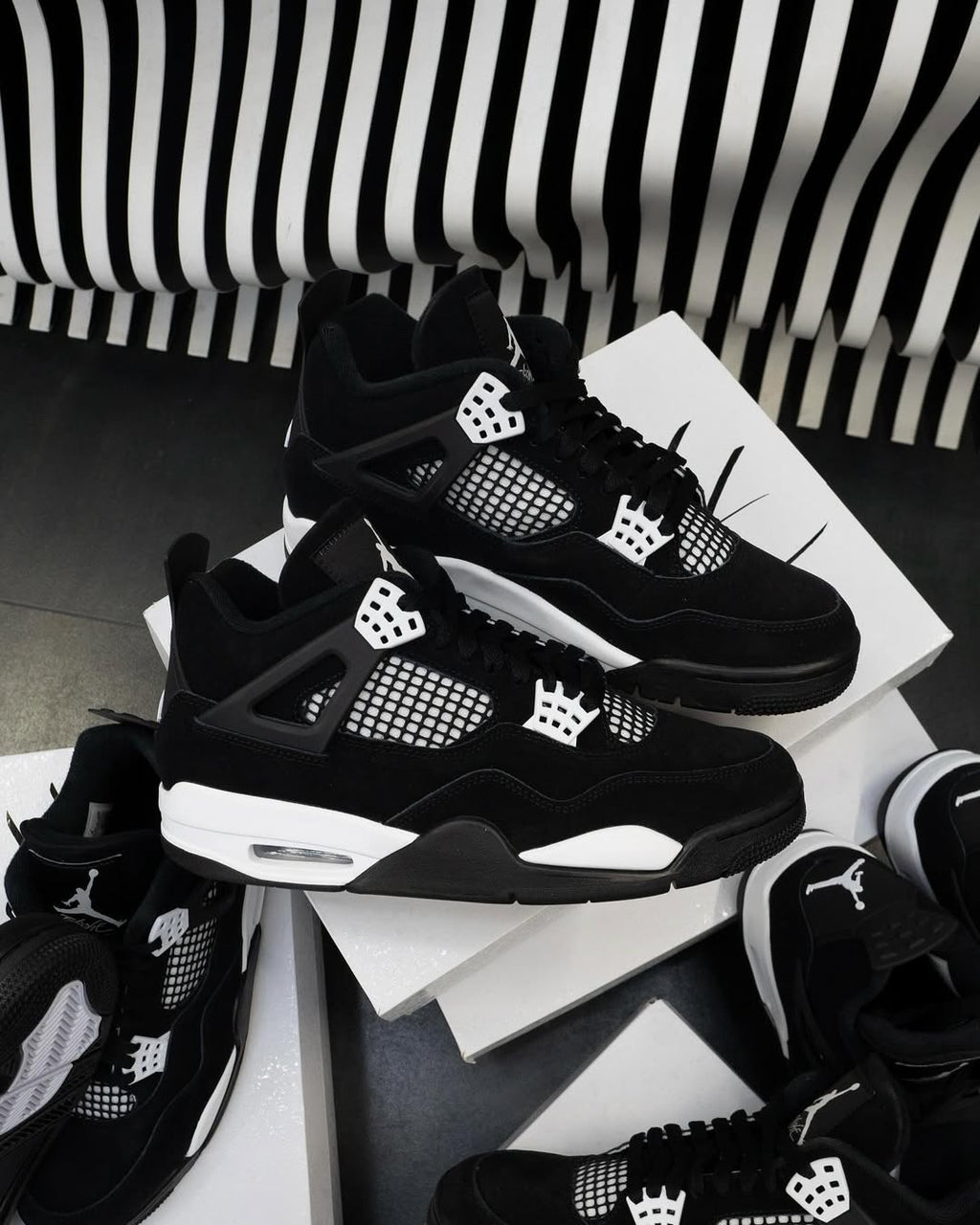 Air Jordan Retro 4