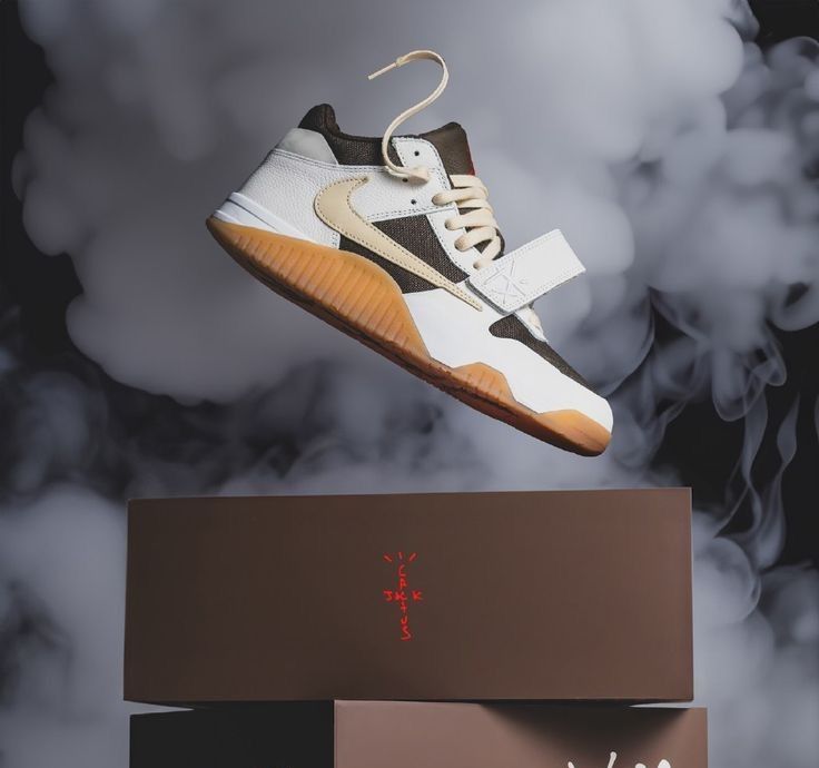 Travis scott X jordan jumpman jack trainer sail
