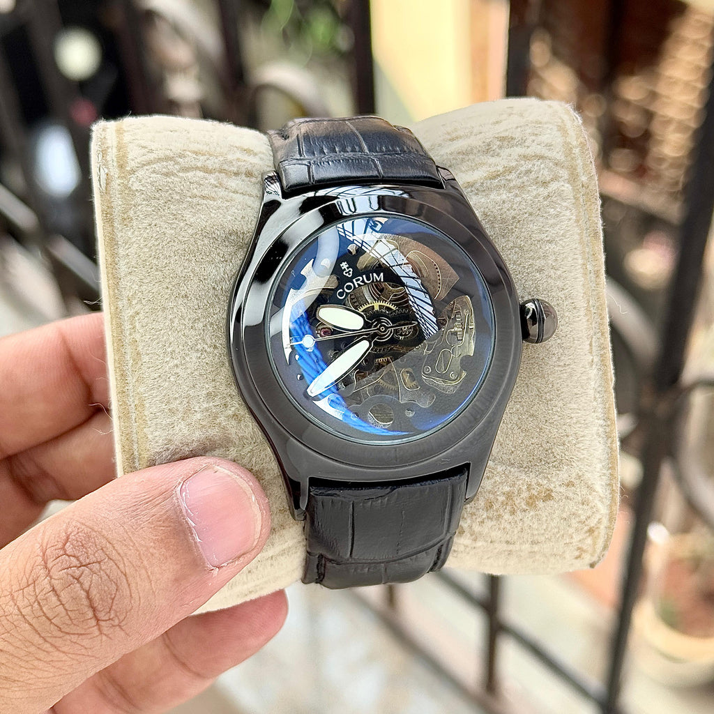 Luxurious wrist watch