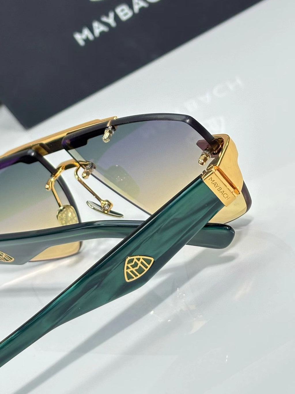 WAYFARER SUNGLASSES