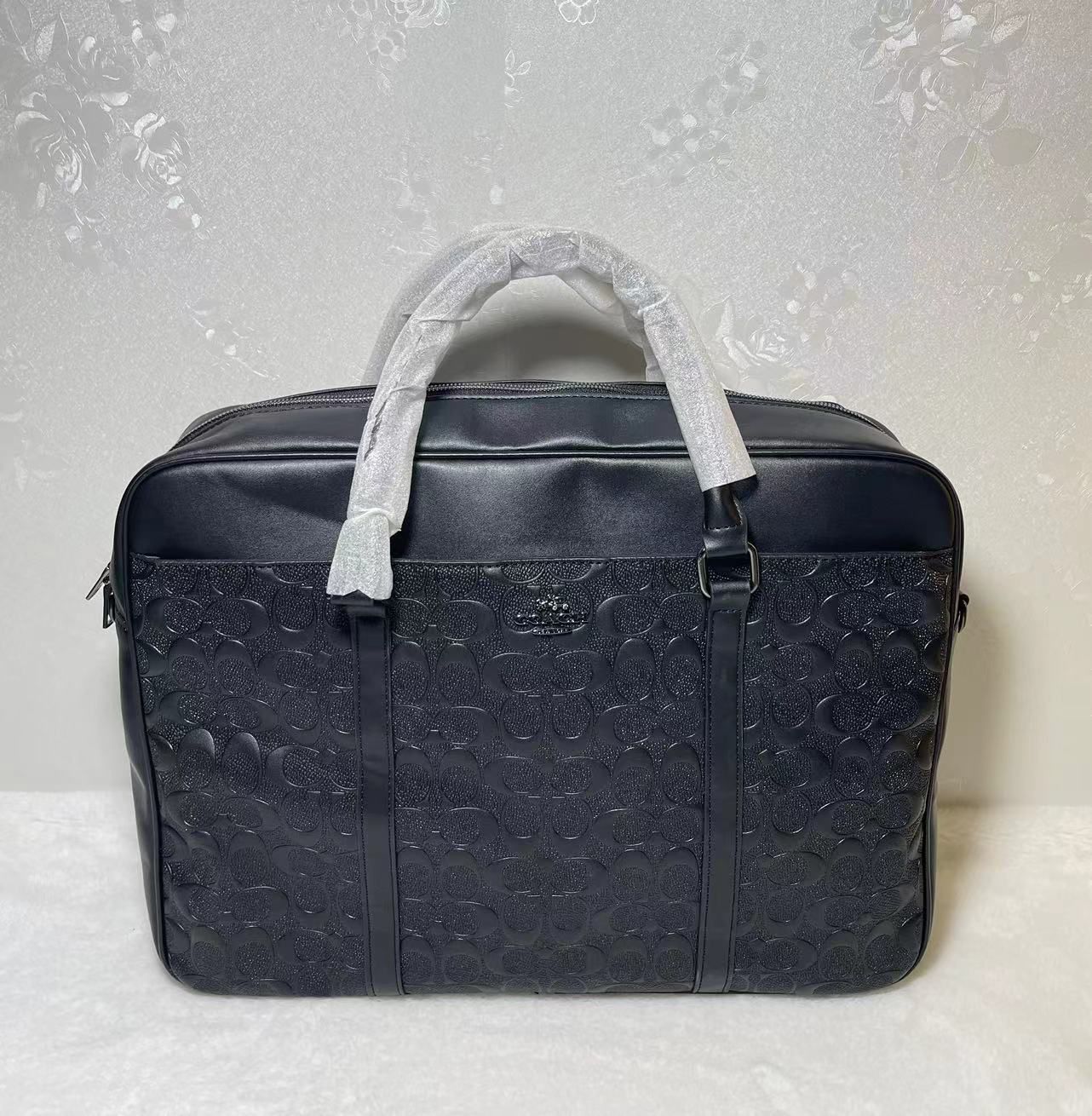 Assorted branded laptop bag