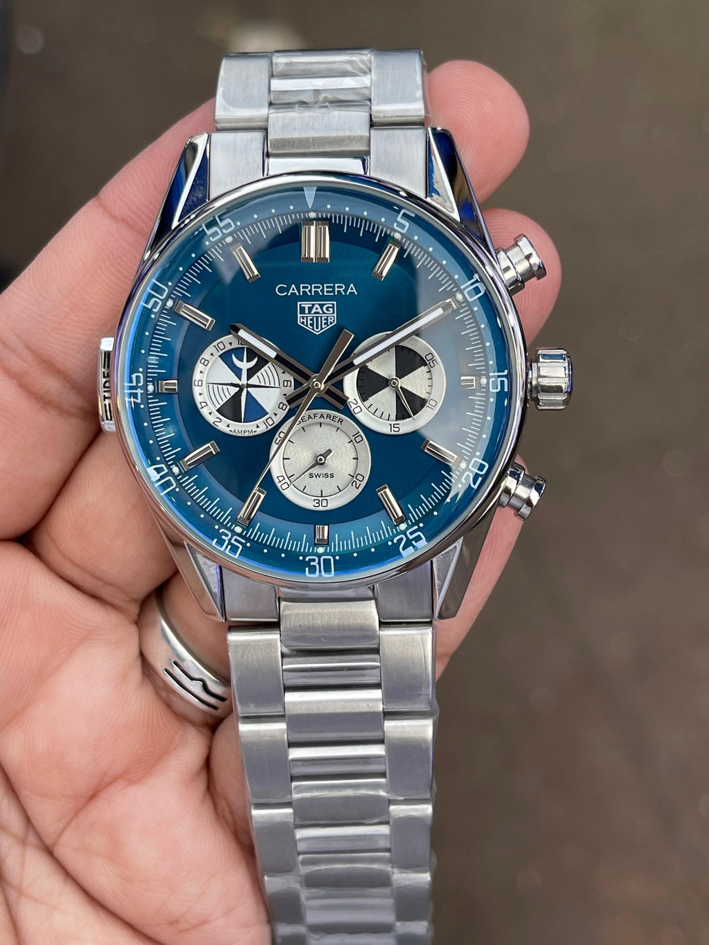 Premium quality watch