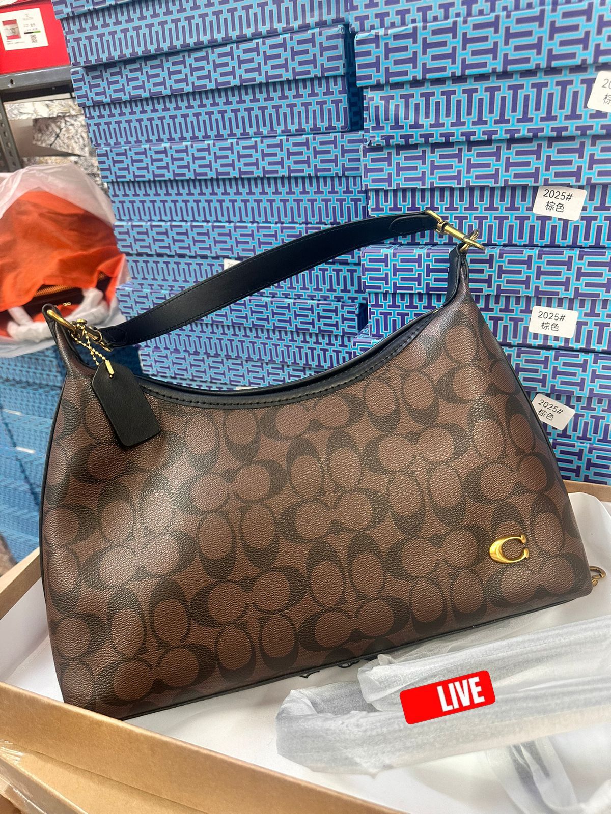 Juliet medium size leather tote