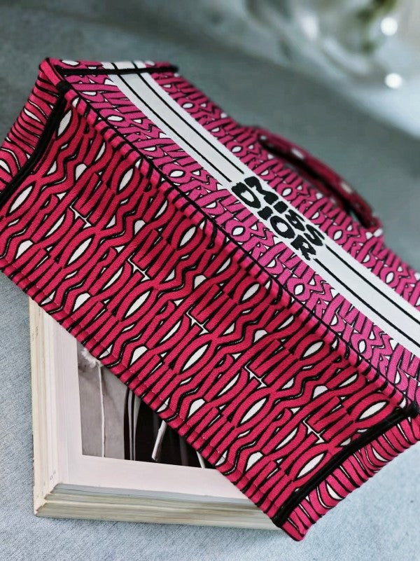 MD premium book tote