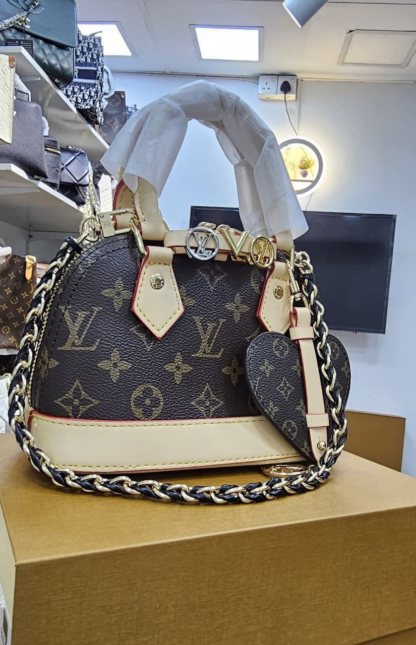 LV CROSS BODY BAGS