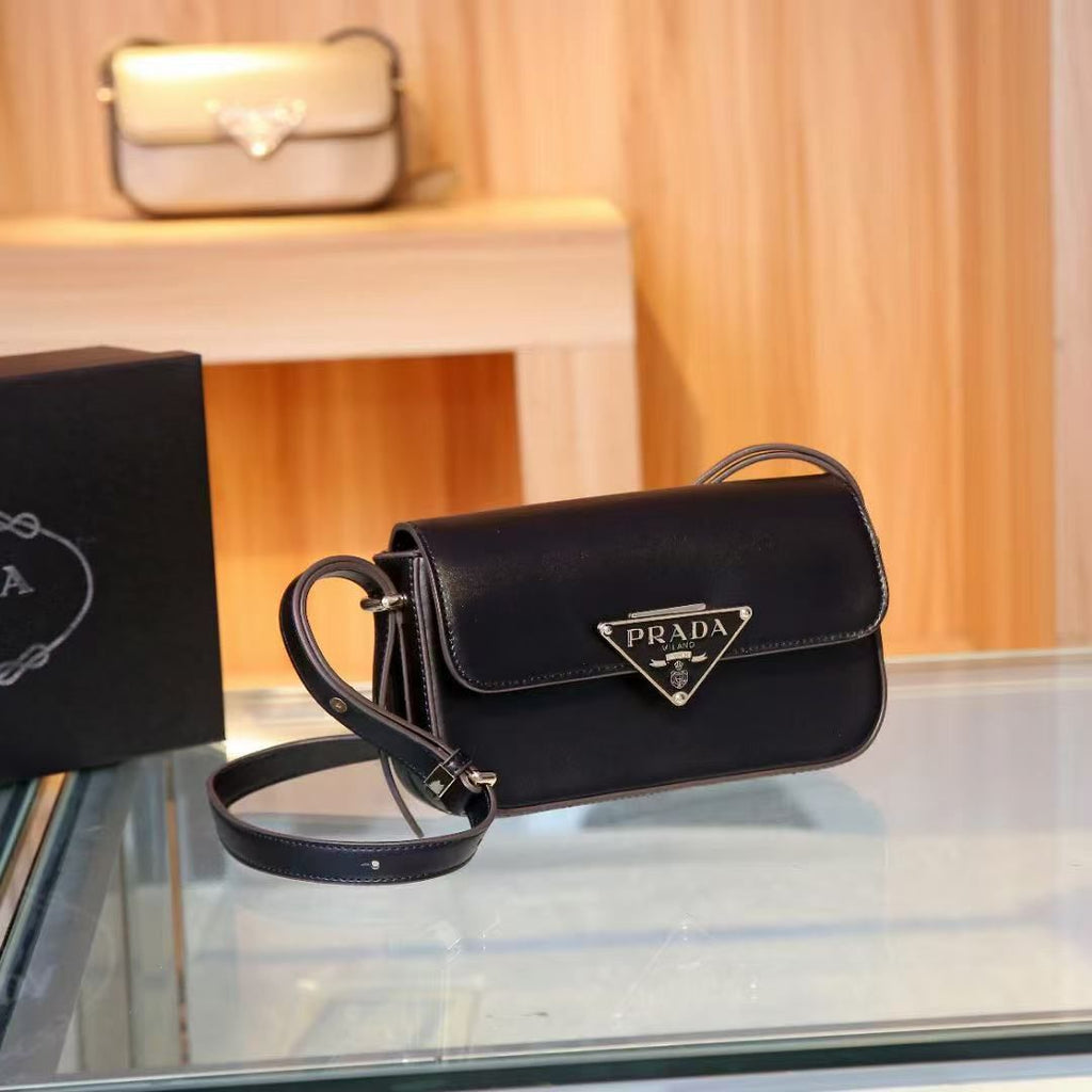 P traingle logo shoulder bag