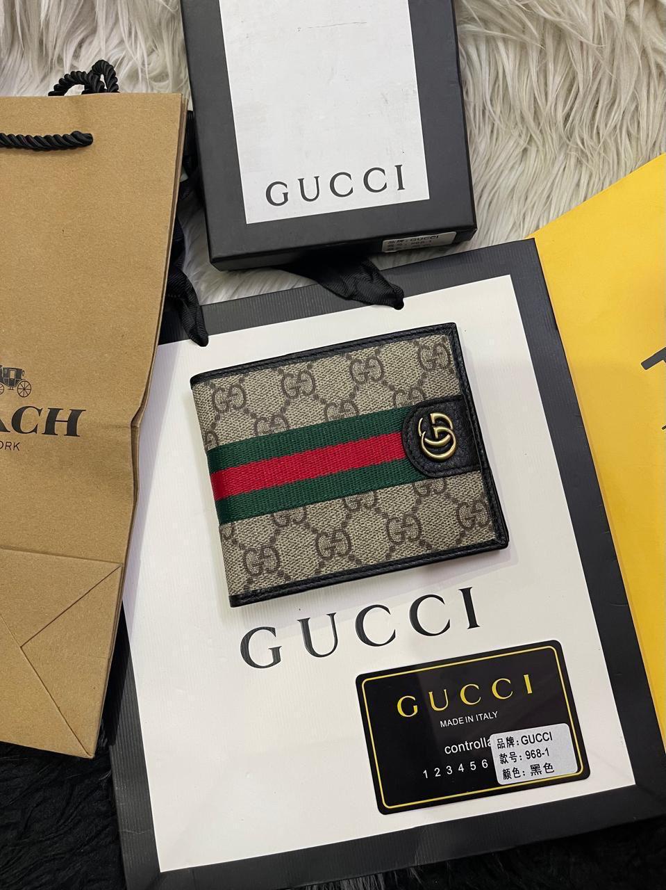 Assorted branded mens wallet