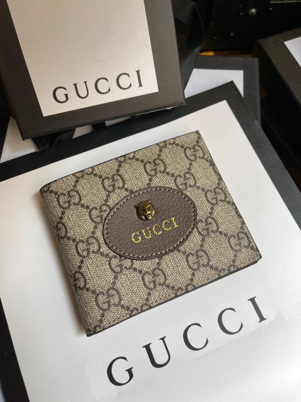 Assorted branded mens wallet