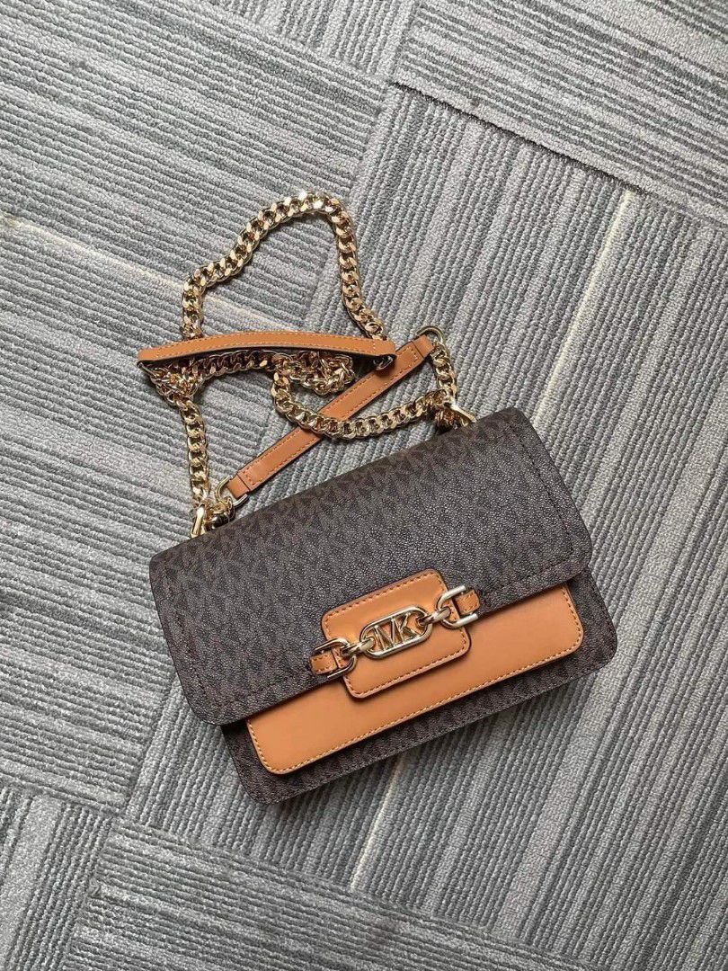 Premium shoulder bag