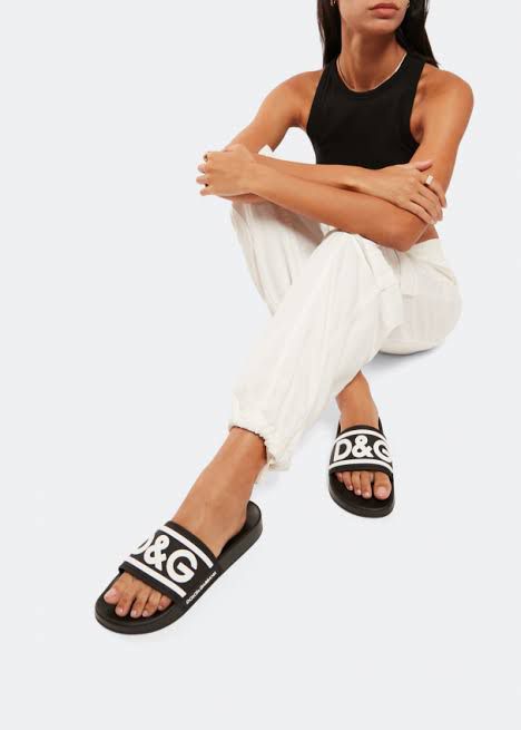 Dolce & Gabbana Premium Slippers