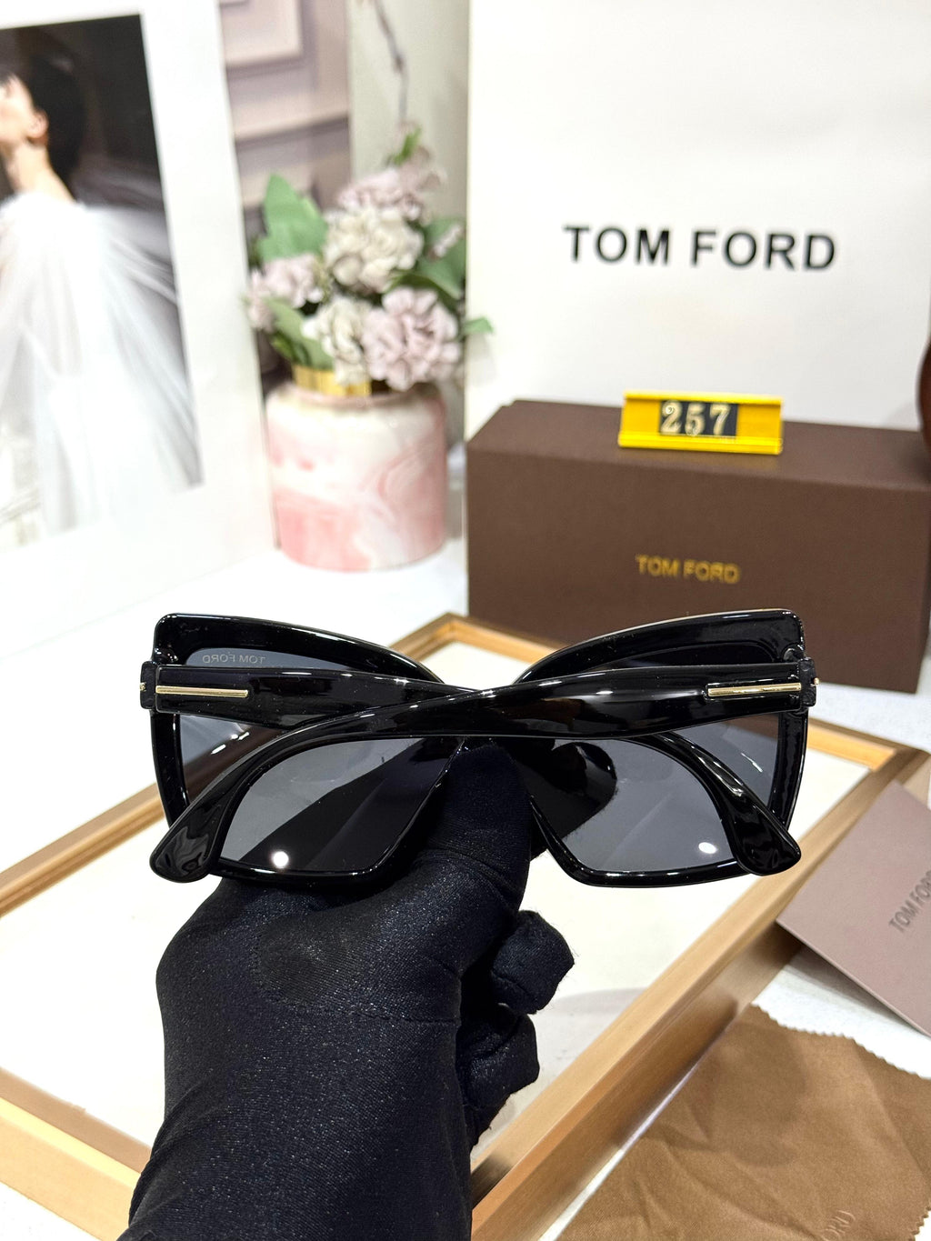 TF WOMEN SUNGLASSES