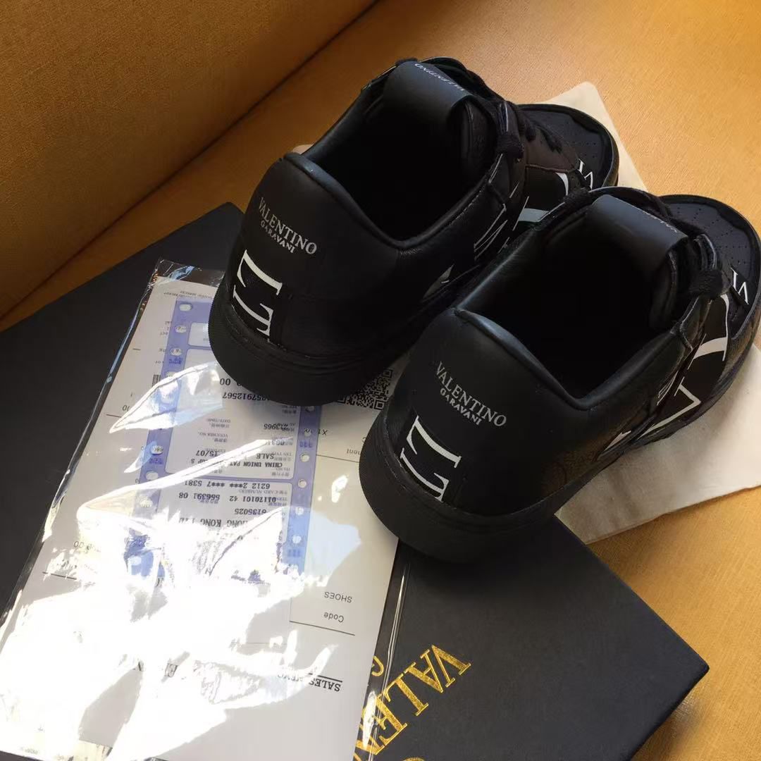 Authentic quality sneakers