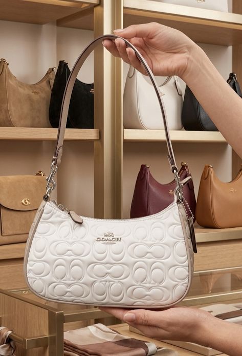 CC SHOULDER BAGS