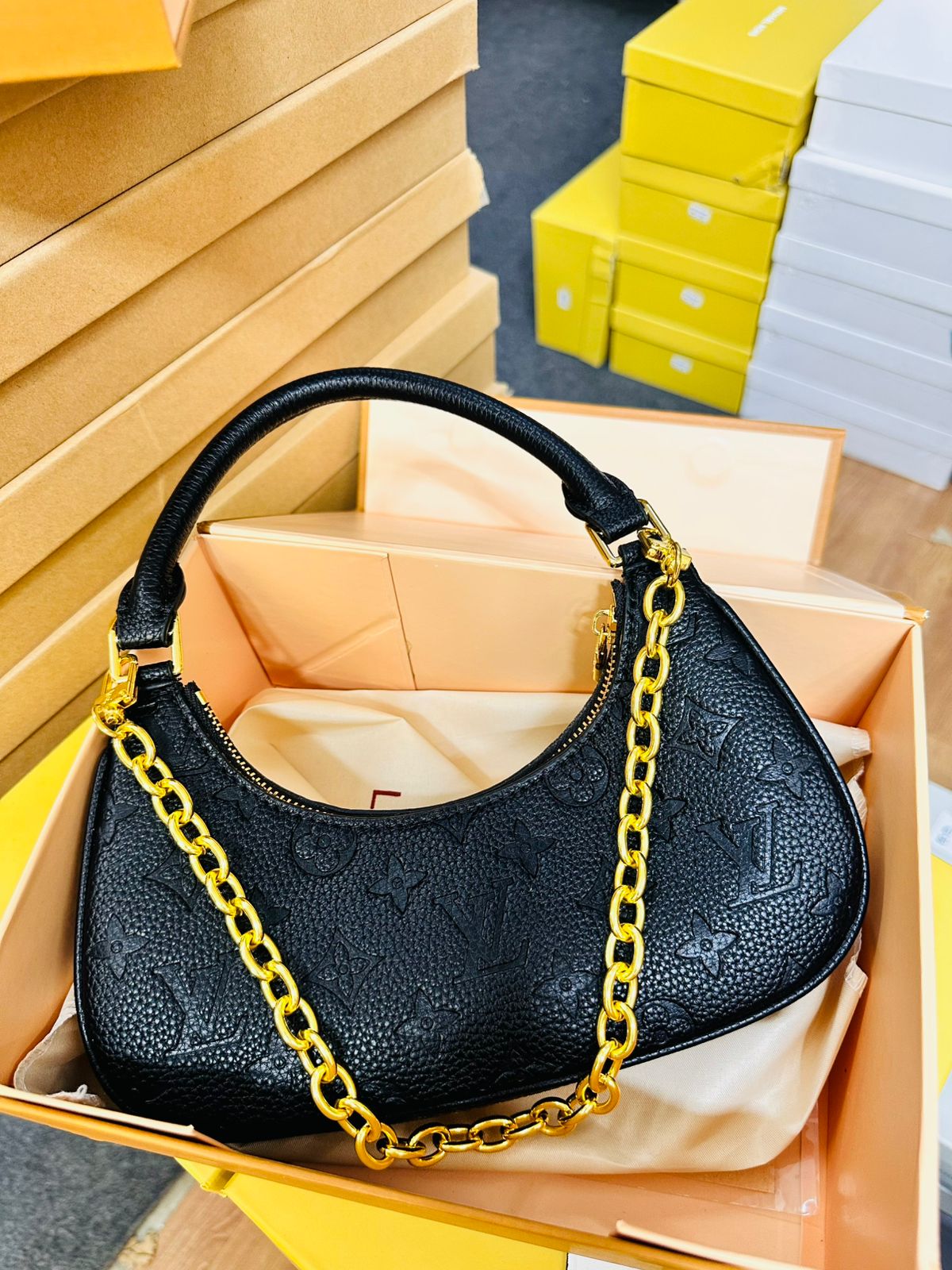 CC SLING BAGS
