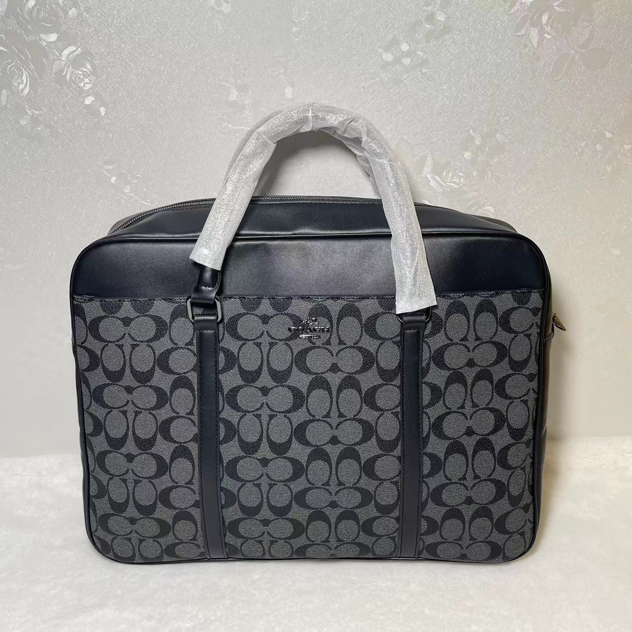 Assorted branded laptop bag