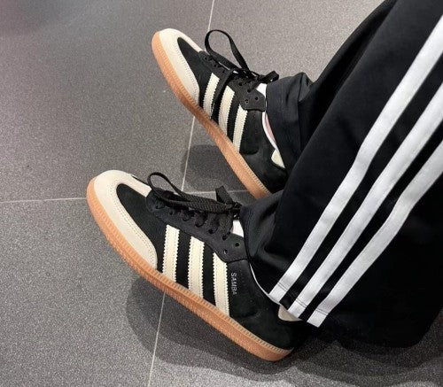 AD samba core black-wonder white