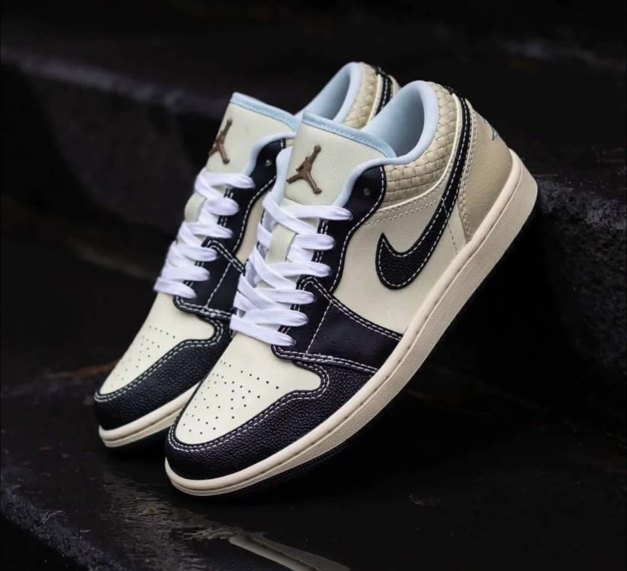 Air jordan 1 low coconut milk black