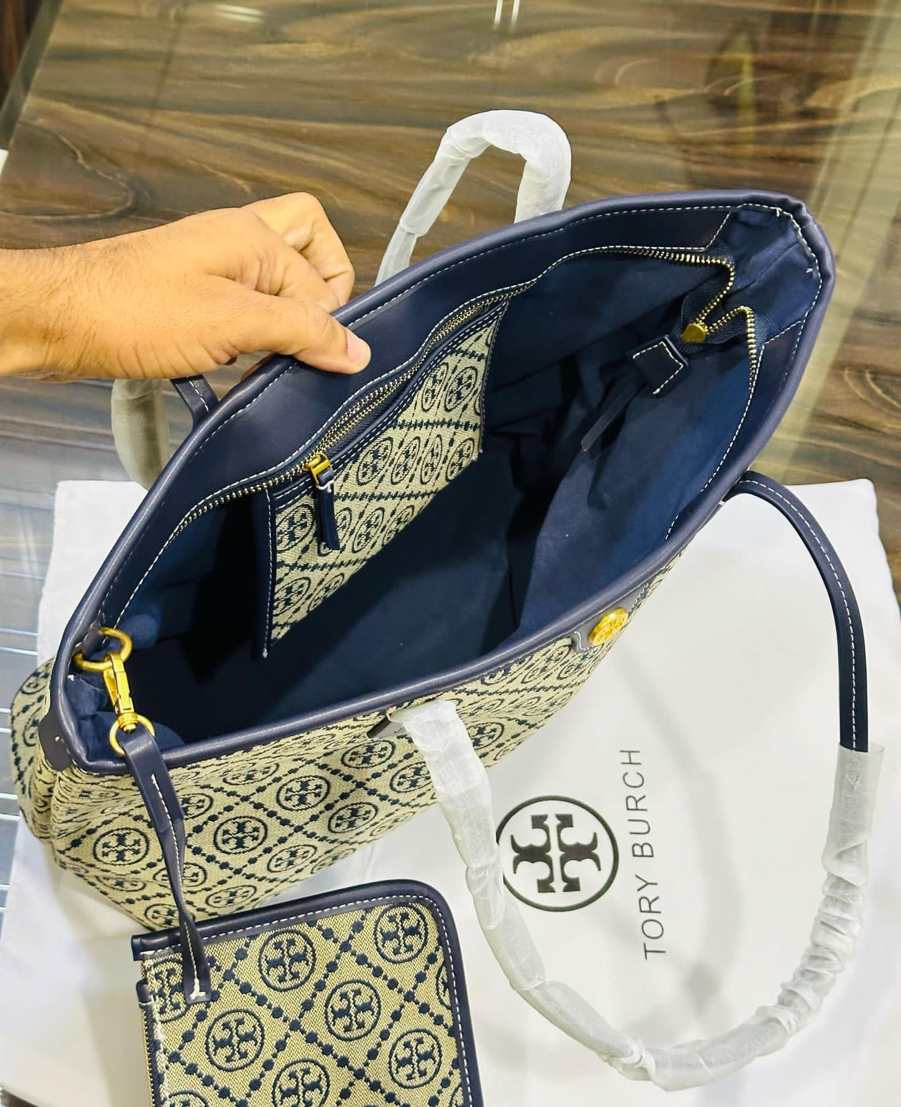 T monogram zip tote