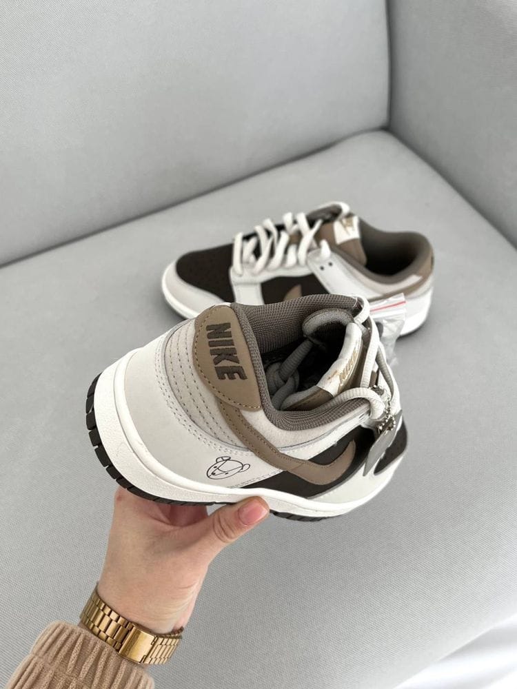 Otomo katsuhiro x sb dunk low dark brown