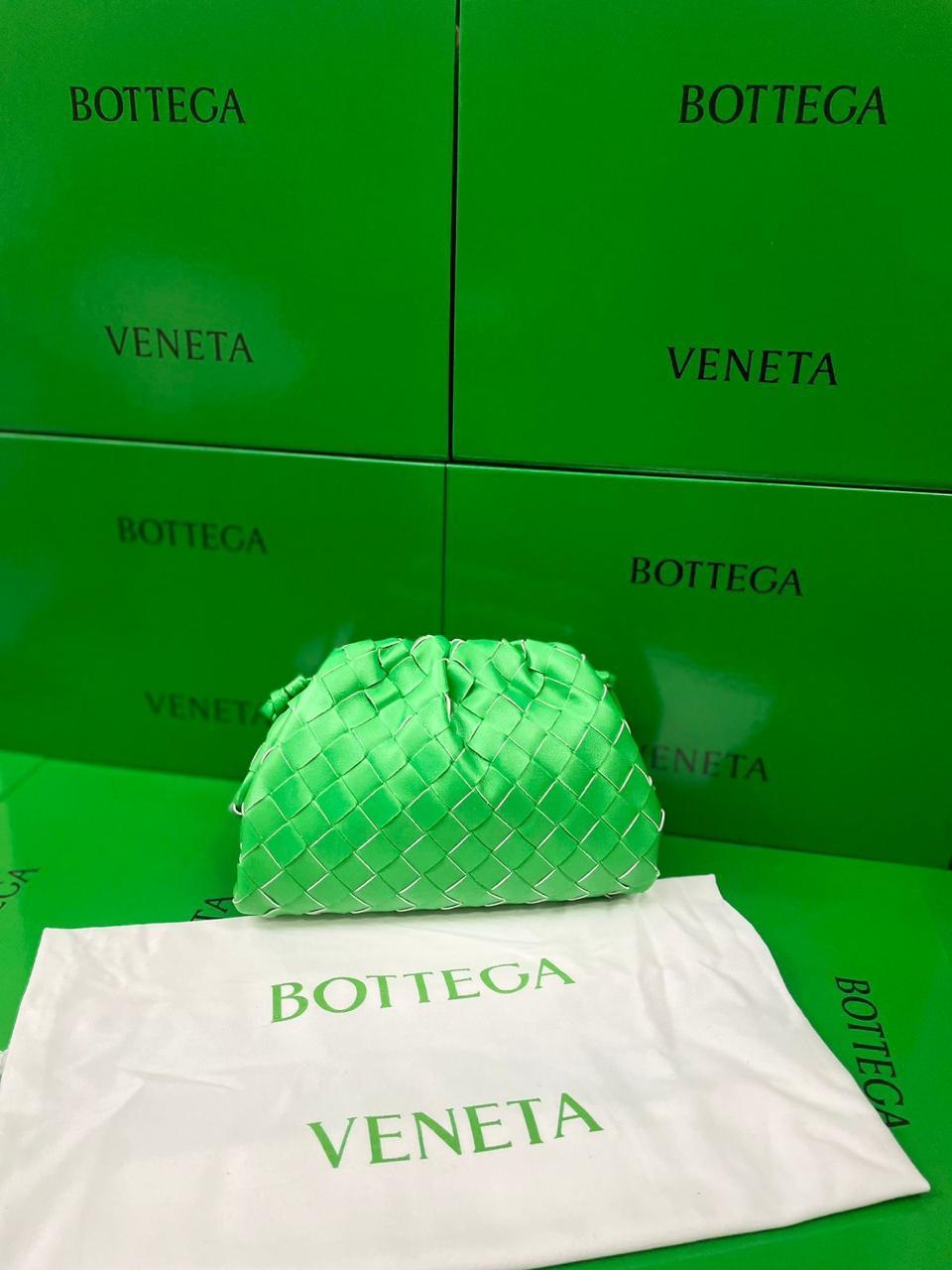 WOMEN CASSETTE BAG