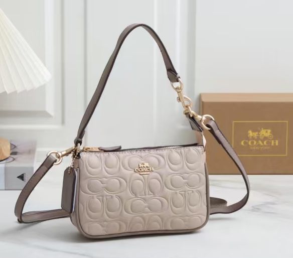 CC SHOULDER BAGS
