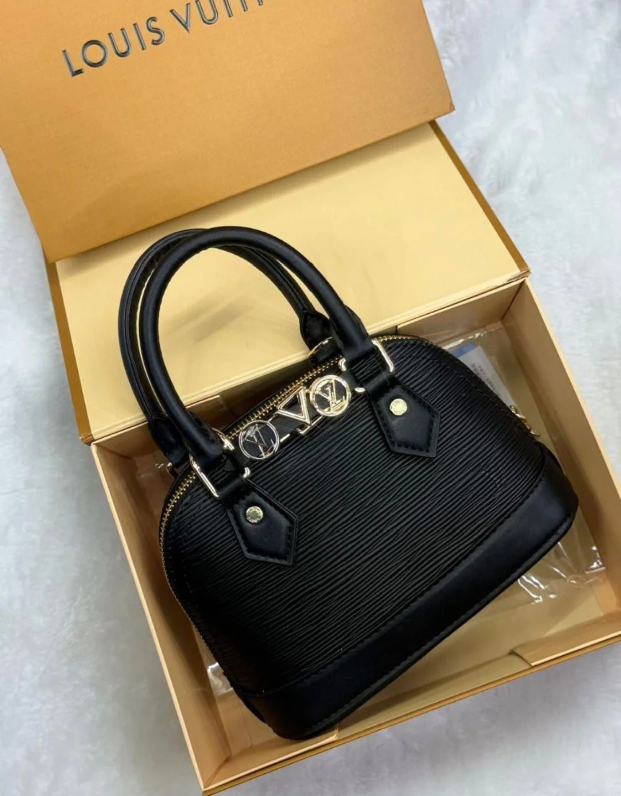 LV CROSS BODY BAGS