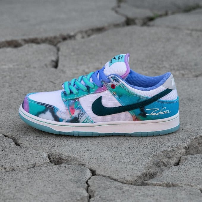 SB dunk low futura