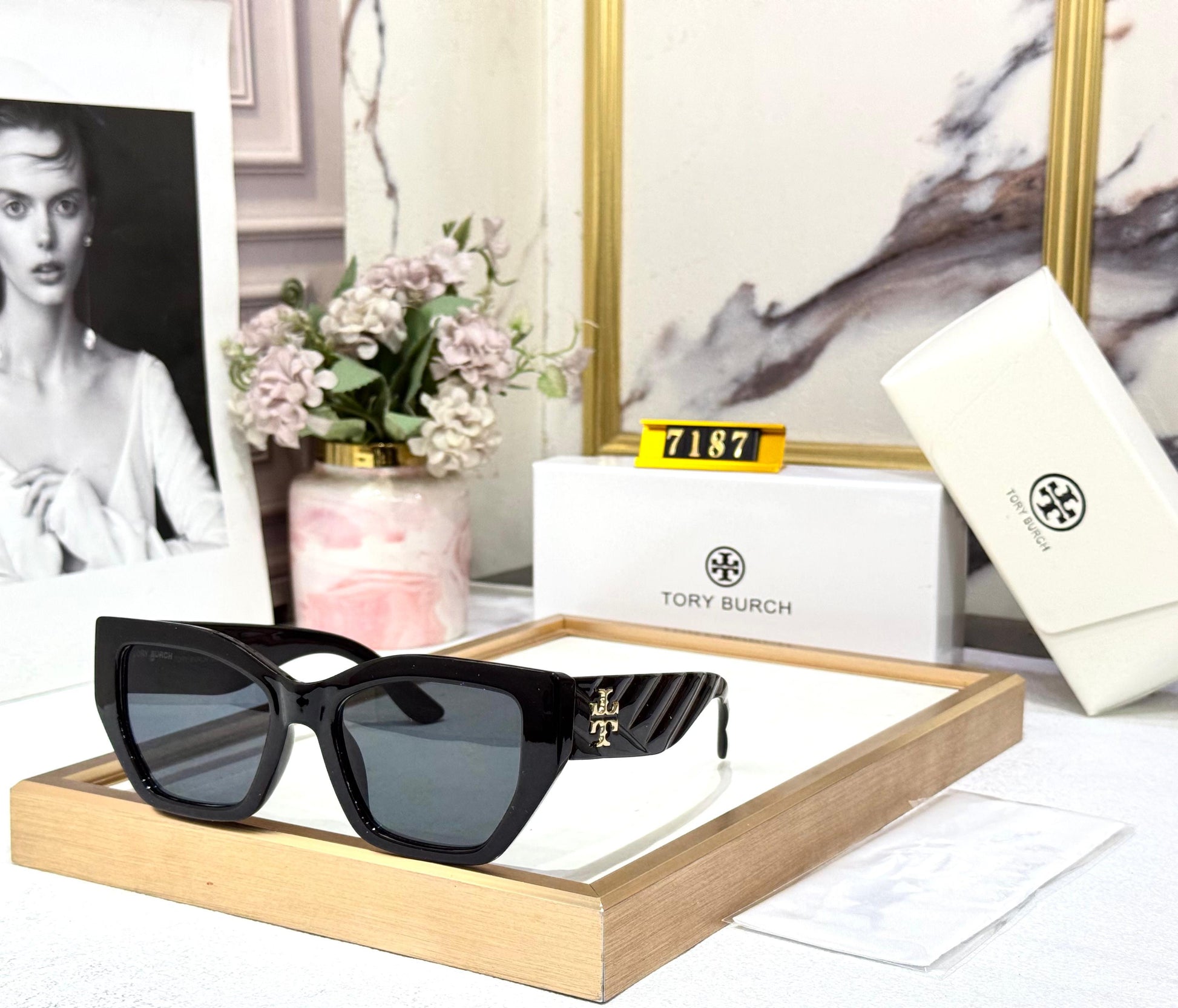 TB WOMEN SUNGLASSES
