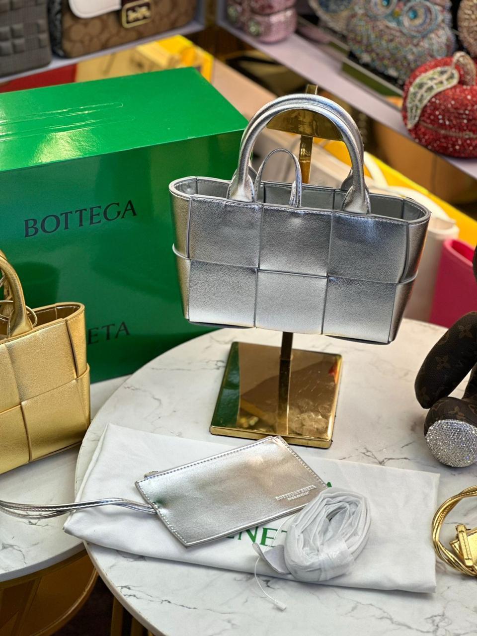 WOMEN CASSETTE BAG