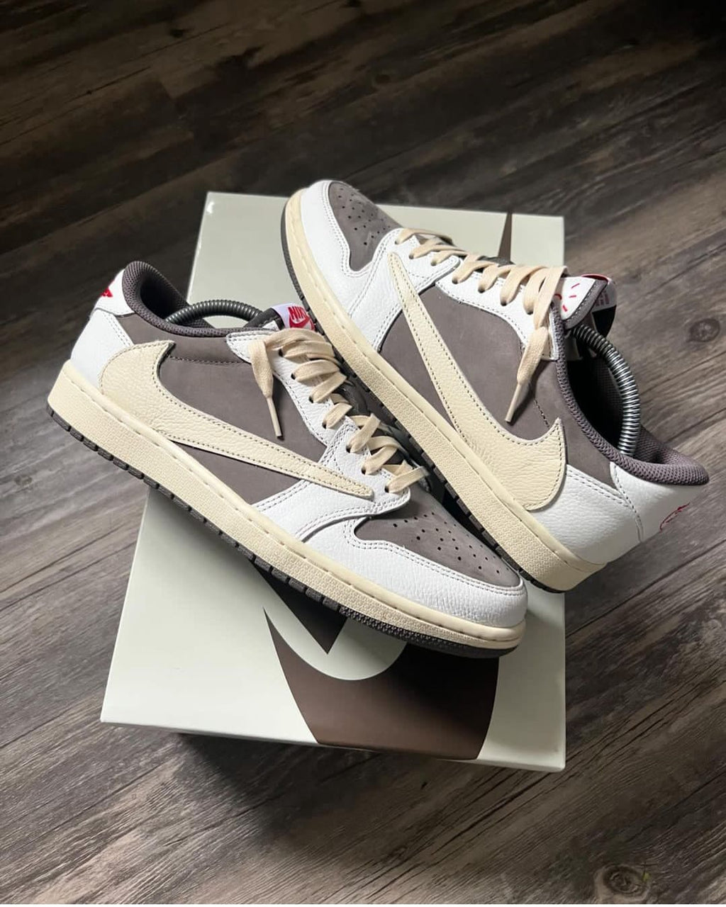 AIR JORDAN RETRO 1