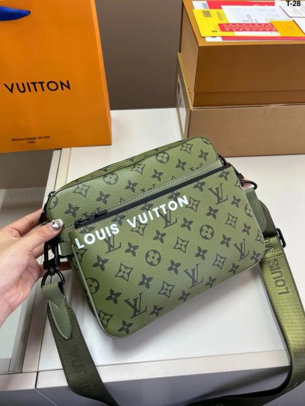 Virgil unisex side bag for travel