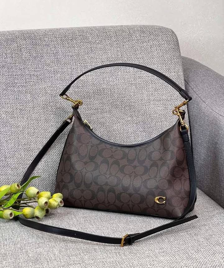 Juliet medium size leather tote