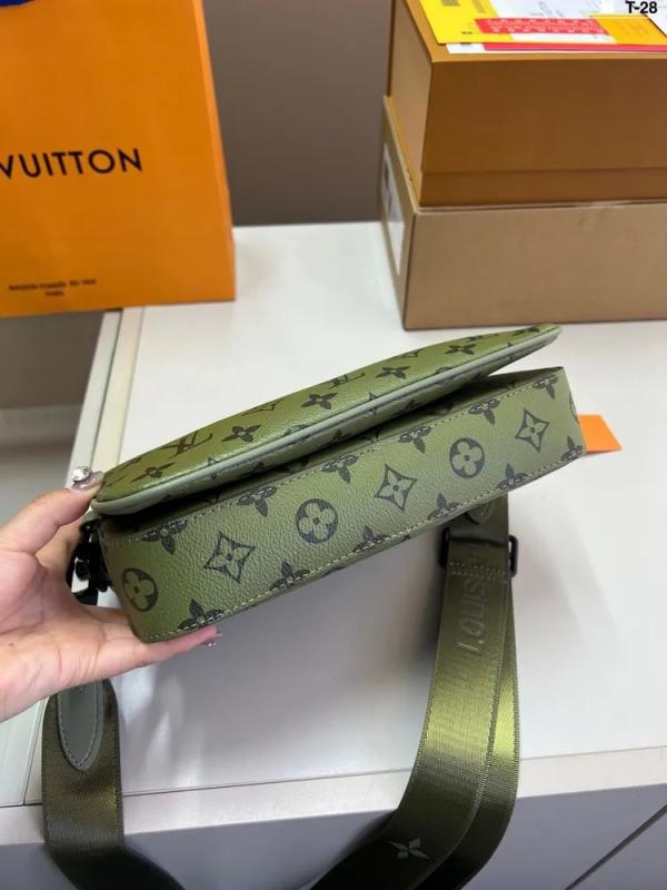 Virgil unisex side bag for travel